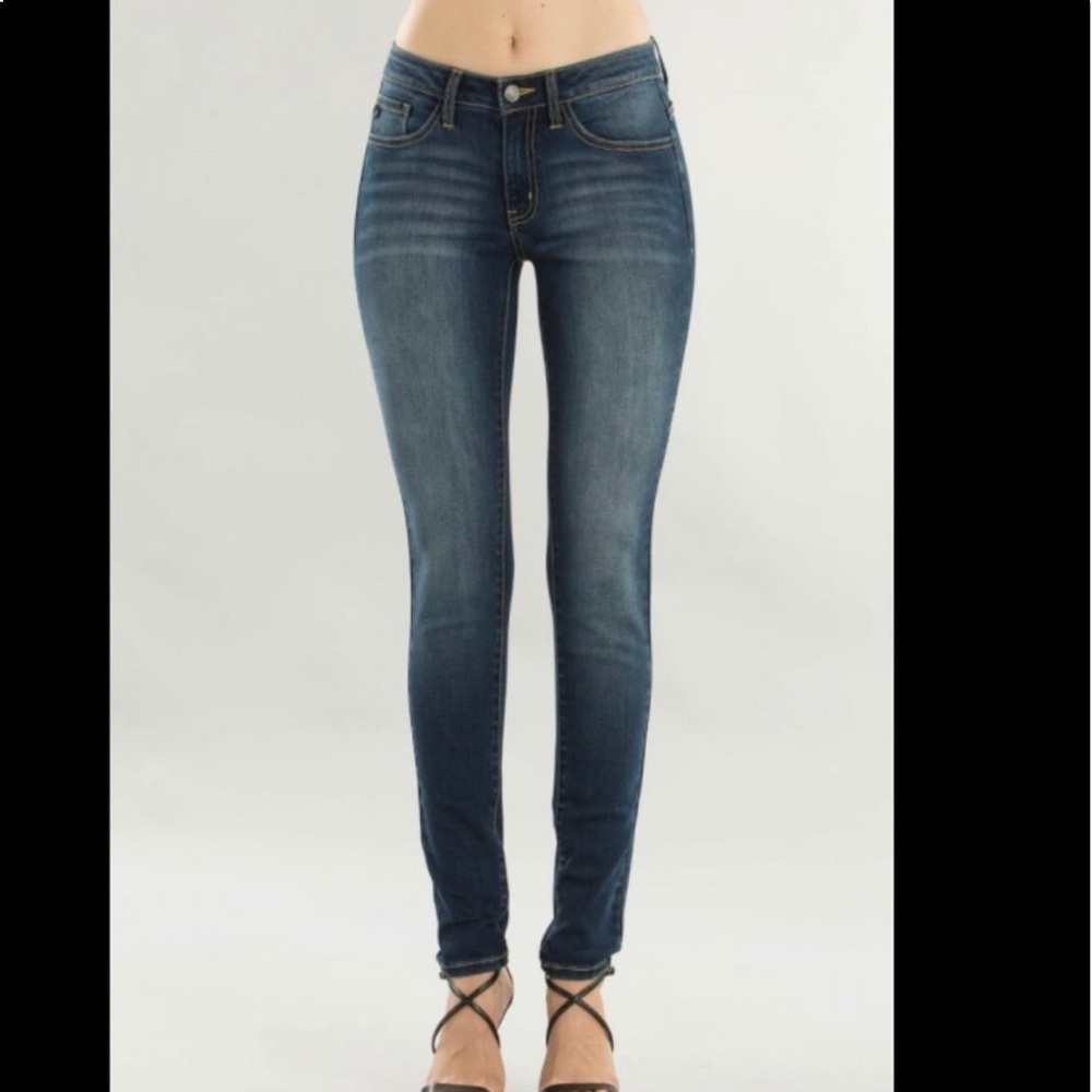 NWT KanCan Jeans Skinny Dark Wash